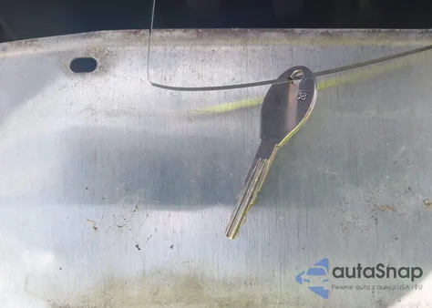 2015 Nissan Versa 1.6 S z USA, uszkodzony, nr VIN 3N1CN7AP4FL830501